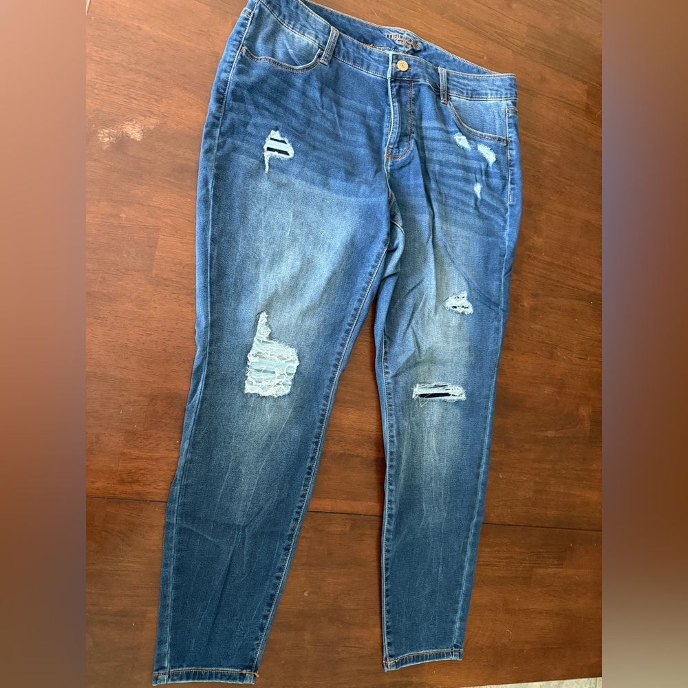 Maurices Distressed Skinny Jeans in Blue